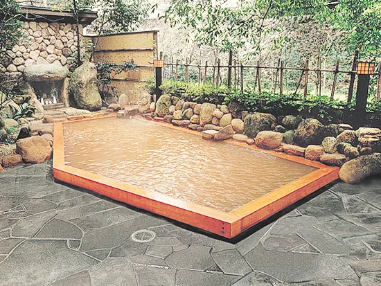 1300年の歴史を持つ『有馬温泉』。社員の方は無料でご利用いただけます！