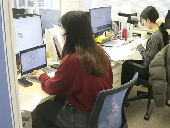 オフィスは東京メトロの複数の駅から徒歩圏内！残業も少なくプライベートの時間も充実！