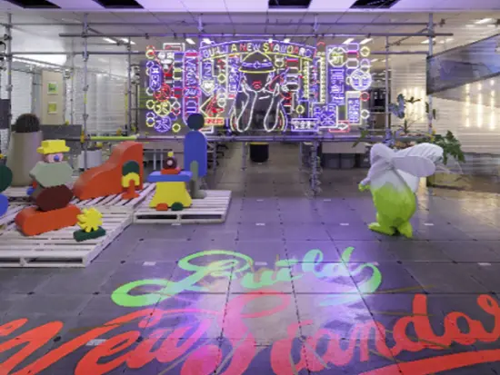 社会や環境とつながる空間プロデュースで、1万件以上の実績と98％以上のリピート率を誇ります