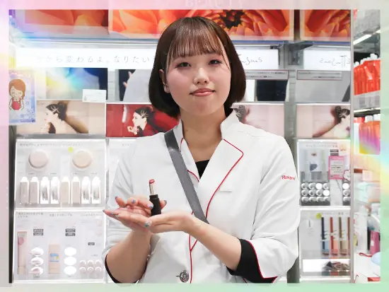 化粧品や医薬品、サプリメントまで取り扱っています。様々な商品に触れられて、毎日が新発見の連続です♪