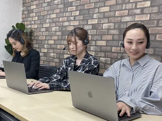 〇若手社員も多く活躍しており、明るくコミュニケーションが取りやすく、和やかで相談しやすい雰囲気です！