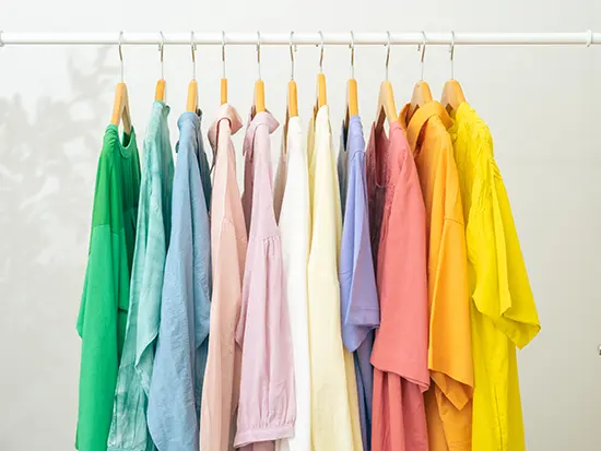 社割でグループブランドの商品を割引で購入可能！洋服からカバンまで多彩な商品に使用できます！