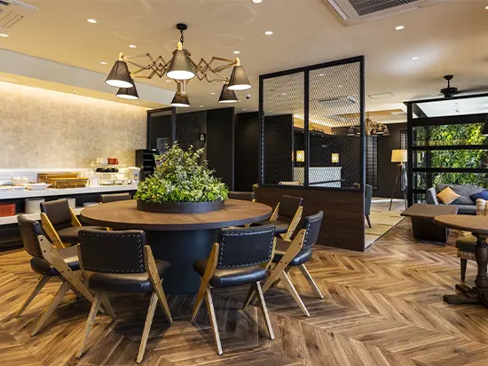 地域密着型の店舗が多く、地域のイベント企画や宿泊プランのアイデア出しは、現場主体で動いております。