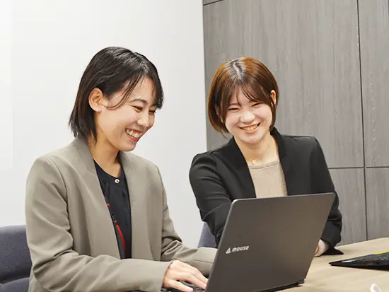 先輩からのサポートを受けながら、少しずつ仕事に慣れていきましょう！