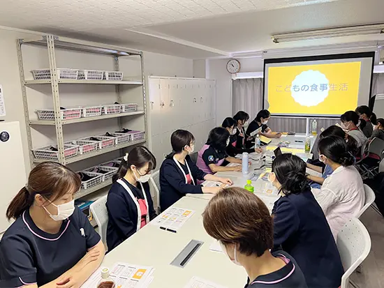 勉強会も随時実施中！向上心を持って学びを続ける皆さんを全力でサポートします。