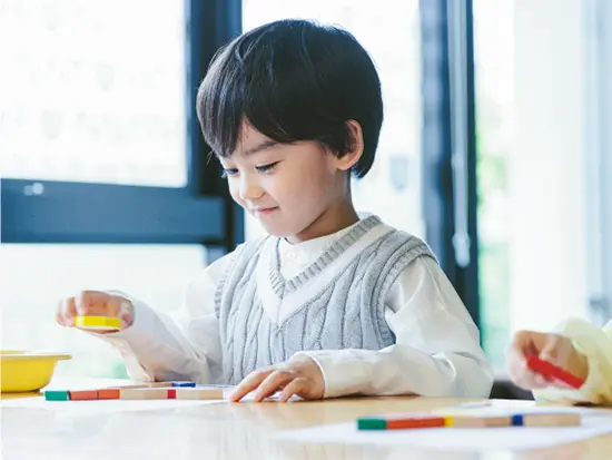 1歳半～小学生のお子様が対象の幼児教室です！子どもの成長をそばで見守れるやりがいがあります◎