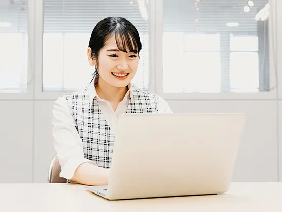 『福岡とともに栄え、福岡を照らす企業へ』