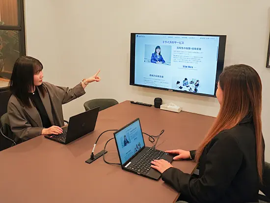 チームで協力し合うことが多いので、無理なく働ける環境です♩