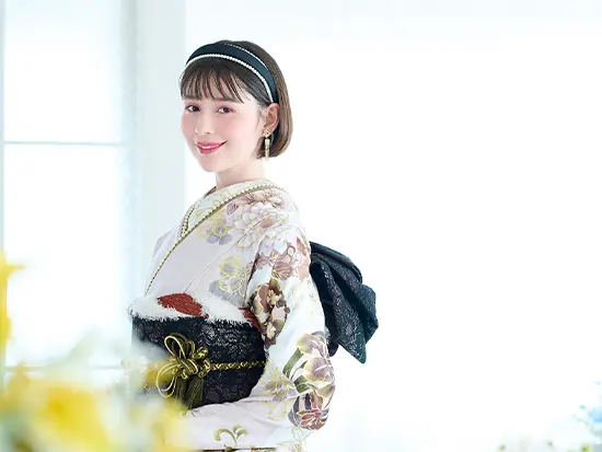 常時300枚もの振袖や袴をご用意し、お客様一人ひとりに合ったコーディネートが可能です♪