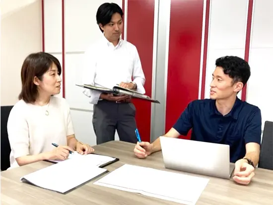 社員は皆、業界未経験の方です！きちんと研修しますので、安心して活躍できます。