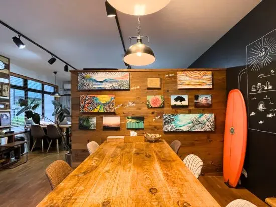 藤沢駅から徒歩6分の好⽴地♪地域密着で転勤はございません。