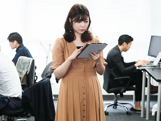 「決められない」を世界からなくす。価値ある選択を支えるメディア制作