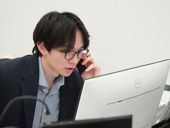 企業の経営基盤を支える存在。プロフェッショナルが集う環境で、あなたらしく輝けます。