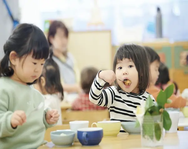 保育園の調理スタッフ*残業ほぼなし*賞与年2回*年間休日120日*パートも募集