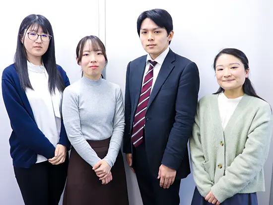 「教育は喜び」を信念に、「資格」と「教育」を通じた人々の自信の創出と社会貢献を目指しています。