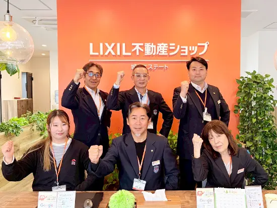 女性スタッフも活躍中！年齢に関係なく、サポートし合いながら働いています。