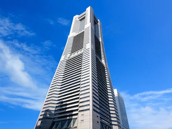 「多彩なサービスで未来を創る」多角経営の上場グループ企業！安定基盤を強みに、新たな挑戦を続けます。