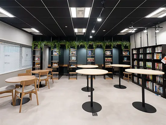 東銀座駅徒歩3分の好アクセス。私服・ネイル・髪色自由で、自分らしく働ける環境です！