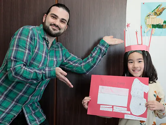 ネイティブスピーカーの講師とコミュニケーションを通して、英語力の向上もできます！