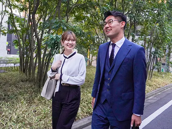 営業職と事務職の交流も盛んで、みんなで助け合って仕事をしています！
