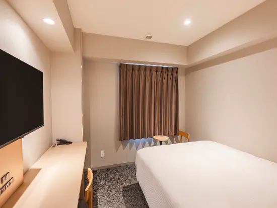 シンプルかつ清潔なお部屋が特長。駅から徒歩1分とアクセスも抜群です！