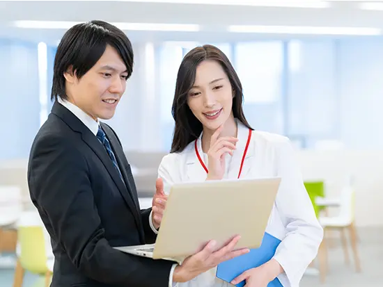 医療業界に挑戦した理由は貢献性の高さからです。