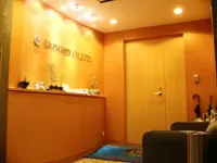 当社受付。明るく丁寧な来客対応をお任せします