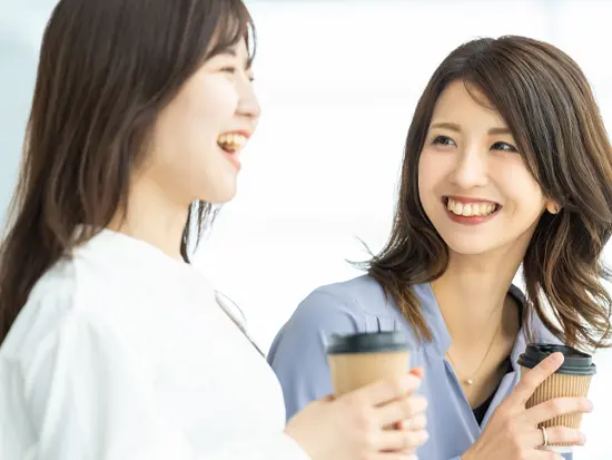 20代から40代・50代まで幅広い社員が在籍！落ち着きつつも、コミュニケーション活発な雰囲気です。