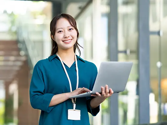 育休復職率96%＆えるぼし認定！正確・迅速なチーム力でバックオフィスを支える、プロフェッショナル集団。