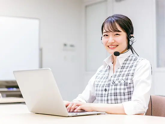 【カスタマーサポート】電話対応2割、メール・チャット対応8割とテキストでのやり取りがメインです。