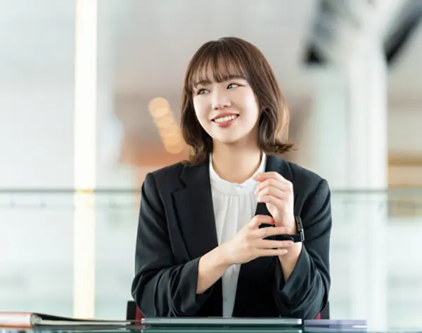 営業職/月給40万円スタート/フレックス/リモートOK/年休128日