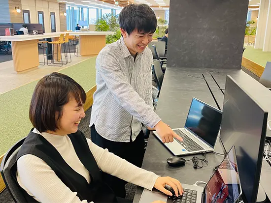 売上を左右するグラフィックの力を日々実感！
