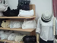 女性の感性を活かし、お客様に喜ばれる商品を提案してください。