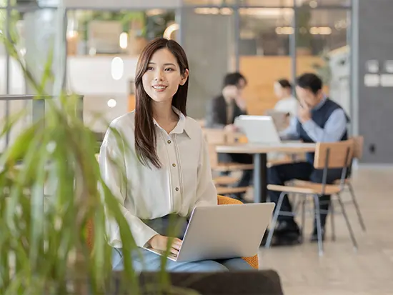 社員は100名限定。社員の声を柔軟に聞き取ります◎