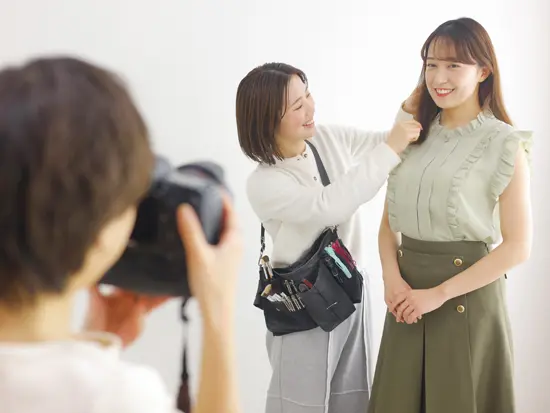 東証プライム上場グループの安定性！プロフィール写真を専門に扱う会社◎