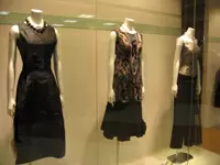 「Moda Club」は上質な素材を使い、幅広く着まわせる商品を提案