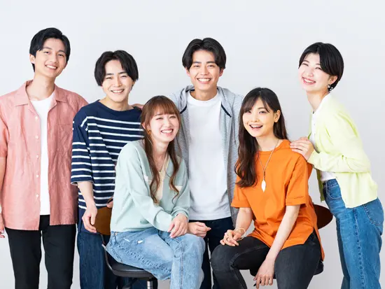 髪色も服装も基本的に自由。20代・30代が多く活気があります！