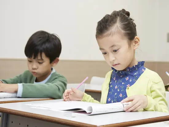 子どもたちの成長をITで支えられるんです（先輩社員）