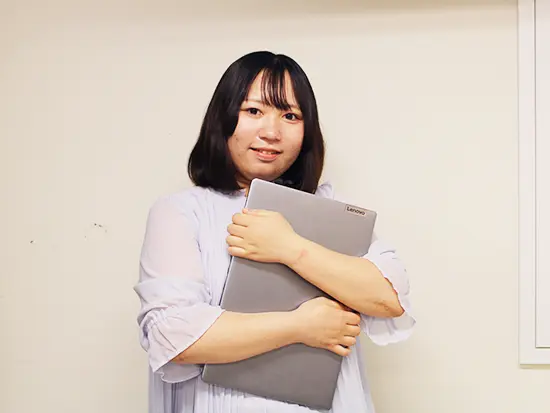 芸能界で輝きたい人たちを応援するお仕事です♪