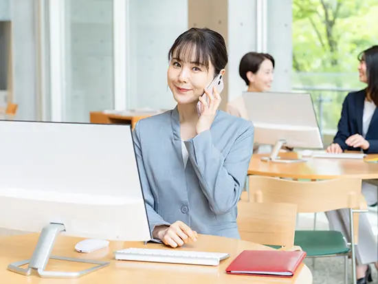 服装・ネイル自由＆月給25万円以上！仕事もプライベートも無理なく満喫できるバックオフィス業務★