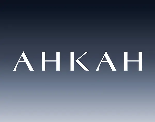 『AHKAH』販売スタッフ｜未経験歓迎*賞与年2回* 成長を評価