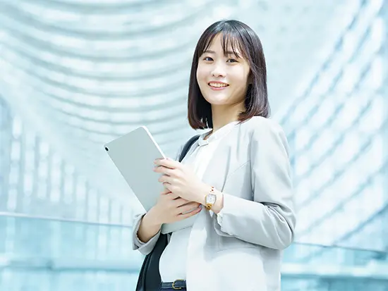 少数精鋭で年商60億円。経理として安定キャリアを