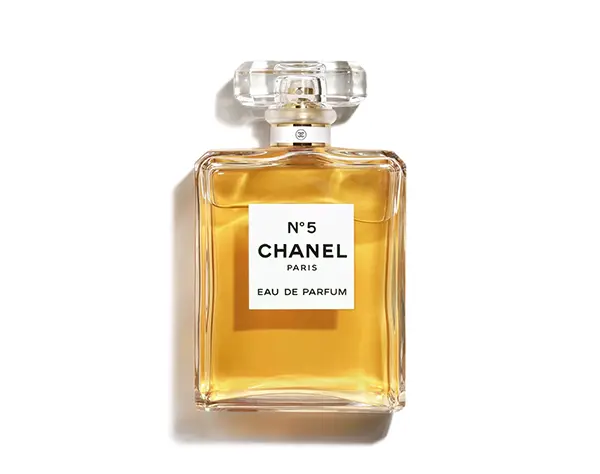 【CHANEL】美容部員/季節賞与4ヶ月分/実働7.5h/年休123日