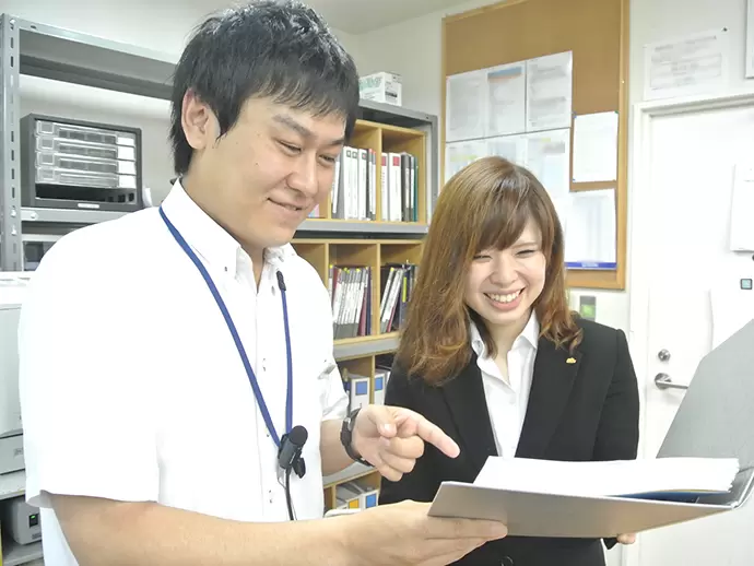 社員のチームワークも抜群！分からないところは、何でも聞いて下さいね。