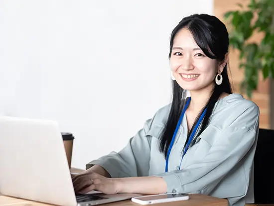 未経験から最先端のIT技術を身につけれます◎