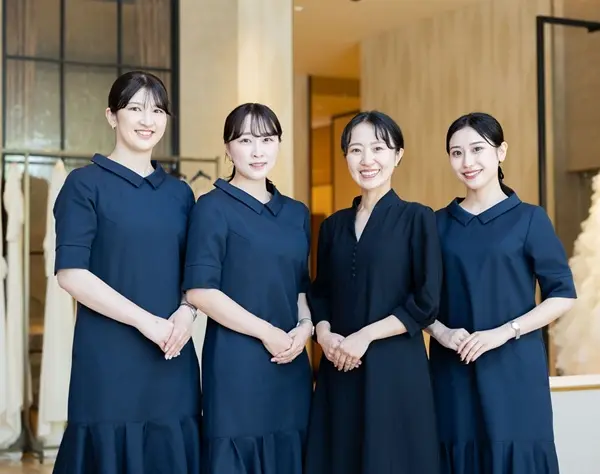 ドレスコーディネーター/完休2日/年休120日/賞与2回/産休・育休取得実績有