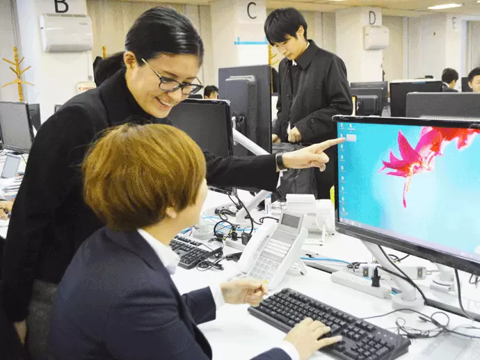 分からない事があればすぐに先輩に聞けるので、心配なく働けます♪
