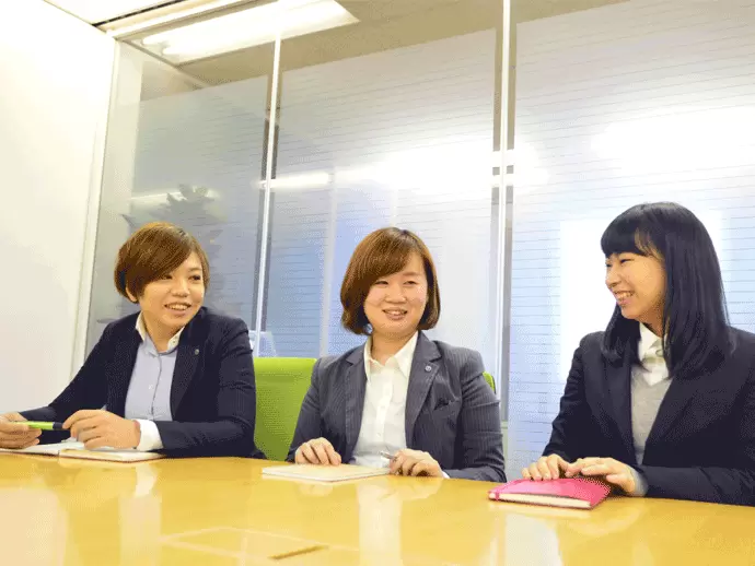 女性社員も活躍している当社では、女性のライフステージに合った働きやすい環境づくりにも注力しています。