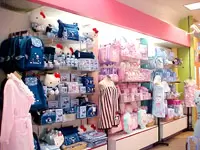 バックやぬいぐるみ、ジュエリーなど、幅広いアイテムを企画できるから楽しめます♪