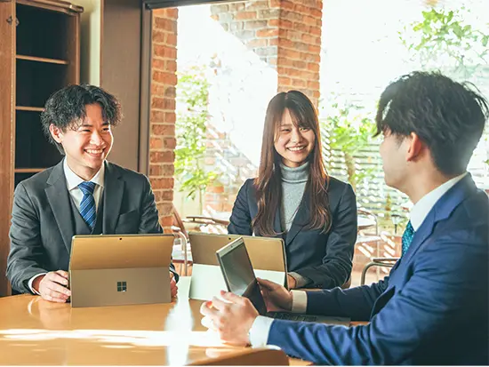 最大10連休も、ネイルもOK。私らしく働ける職場です♪